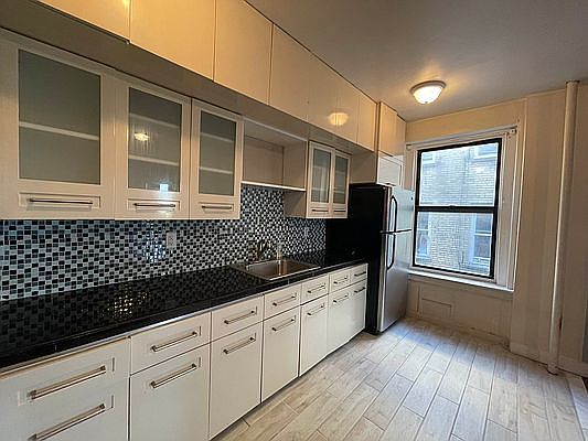 1st image of 830 W 177th St APT 4B