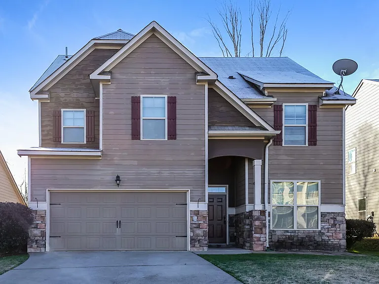 4580 Roseman Trl — Photo 1