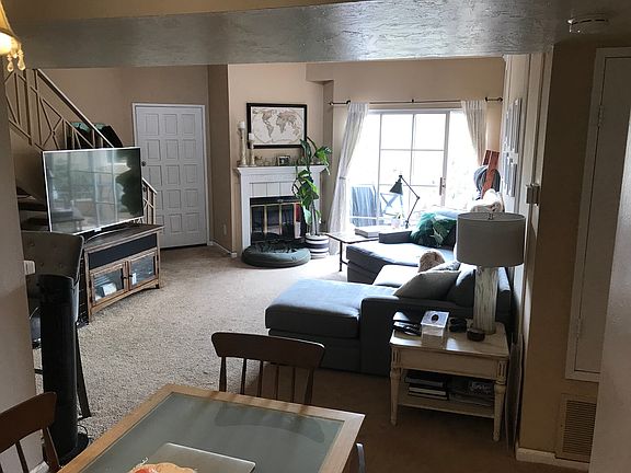 2nd image of 23845 Del Monte Dr Unit 68