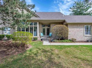 42817 Christina Dr, Sterling Heights, MI