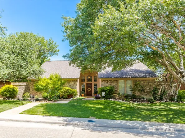 9619 Viewside Dr, Dallas, TX 75231