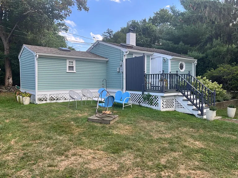 377 Third Beach Rd — Photo 19