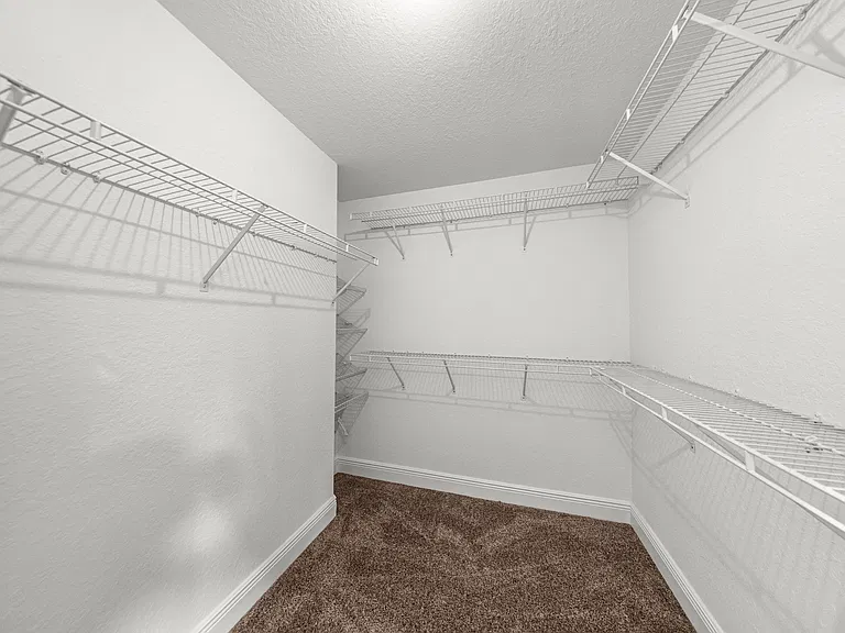 375 N Highview Ave — Photo 13