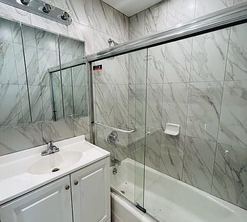 3rd image of 854 E Broadway