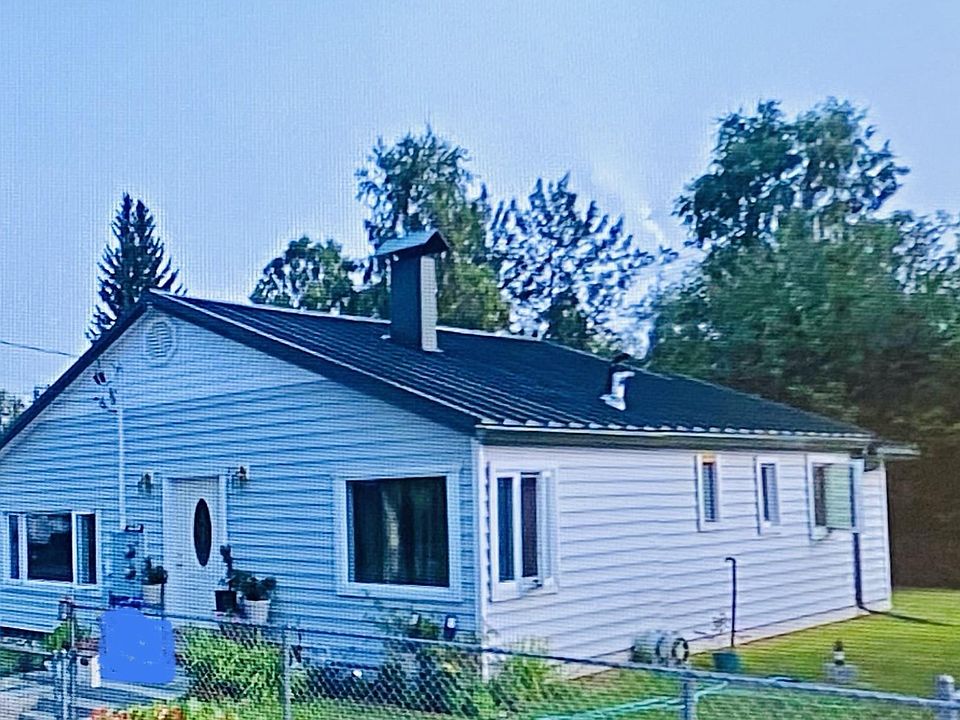 1st image of 1030 3rd Ave