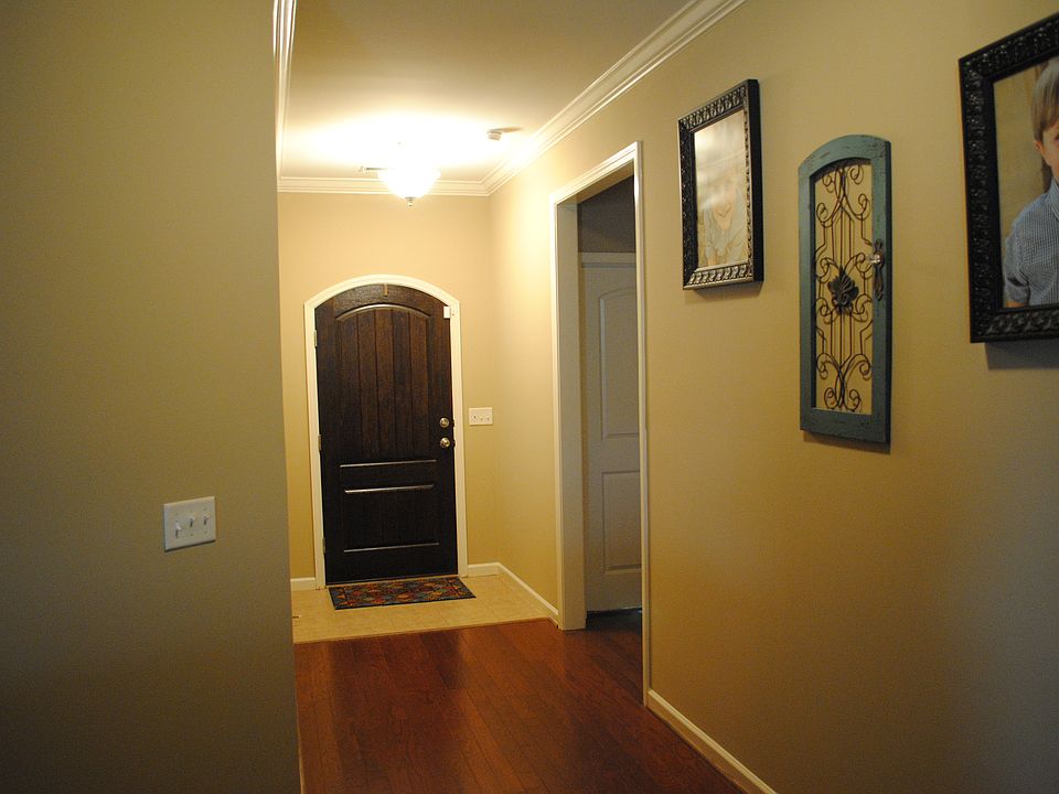 Front door/foyer