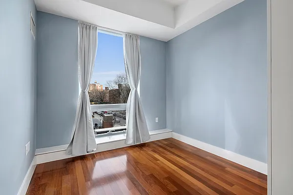 Sold by Compass | media 7