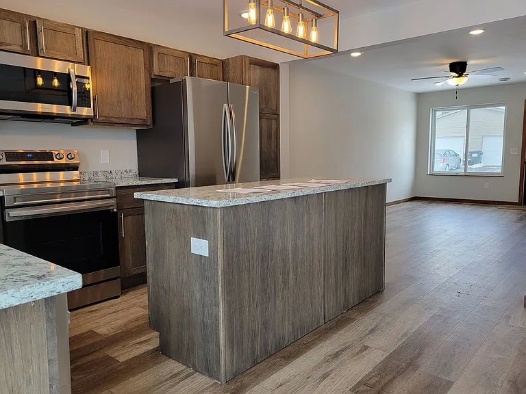 420 Sierra Pl — Photo 9