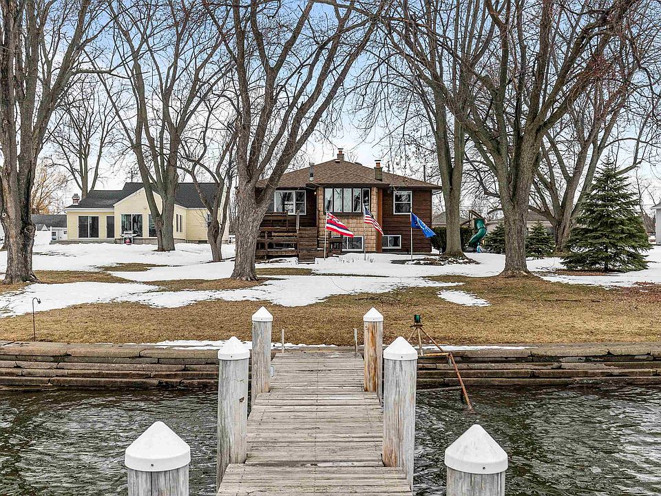 1671 Butte Des Morts Beach Rd, Neenah, WI 54956 MLS 50272104 Zillow