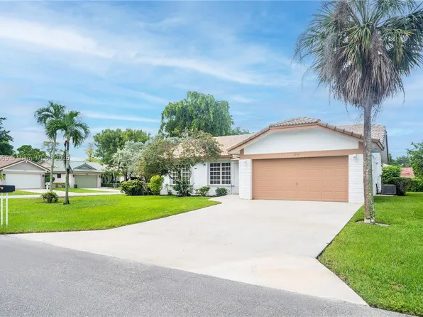 7747 Cloverfield Cir, Boca Raton, FL 33433