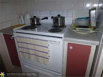 5th image of 17000 NE 14th Ave APT 310