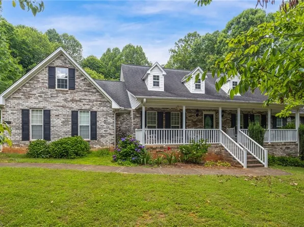 2639 Briaroak Dr, Climax, NC 27233