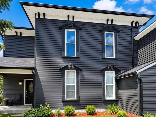 206 W Pike St, Jackson Center, OH 45334