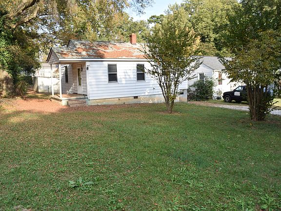 Level Front Yard
