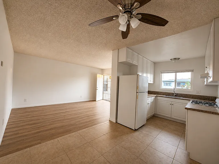 3726 Madison Ave #6 — Photo 2