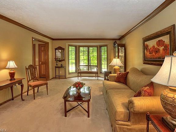 4th image of 5524 Forest Ln