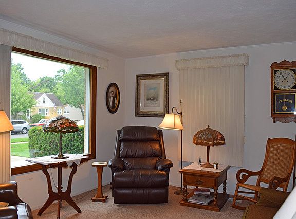 3rd image of 1655 Wicke Ave