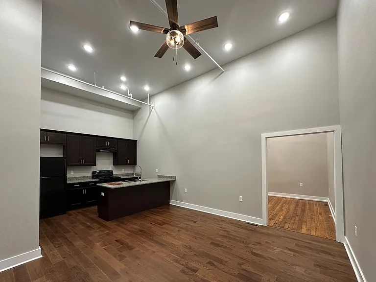 151 W Main St #2 — Photo 4