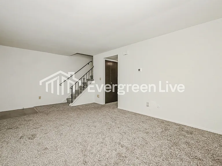 8095 Mount Aetna St — Photo 4
