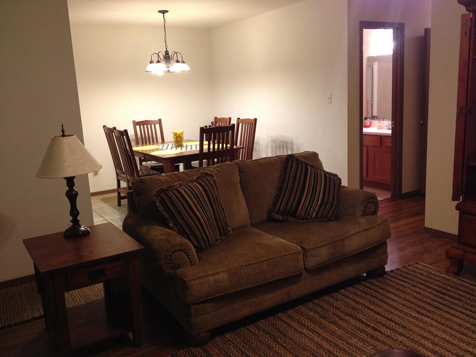 3 bed, $1,200 — Photo 2