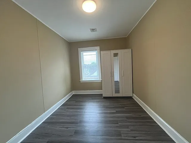 70 Oliver St #3F — Photo 6