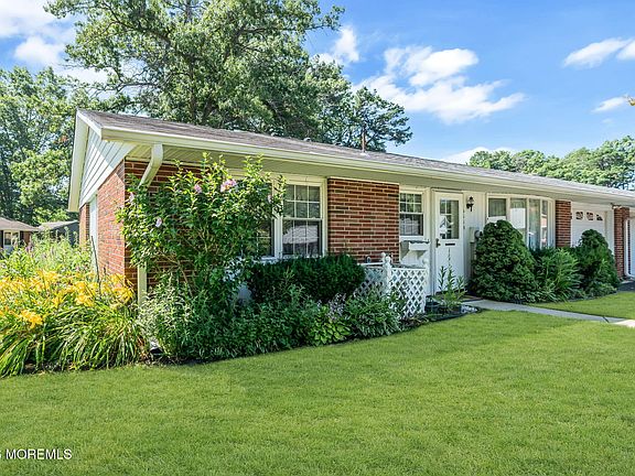 3rd image of 455B Portsmouth Drive