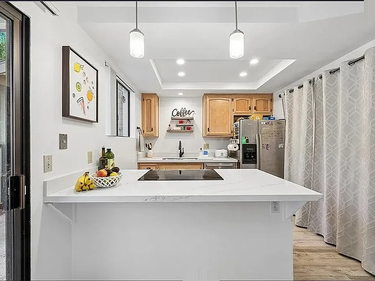 3335 Broad St — Photo 7