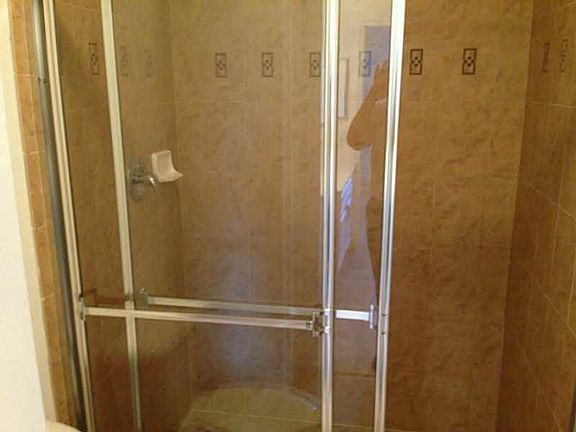 3rd image of 4021 Oak Landing Dr