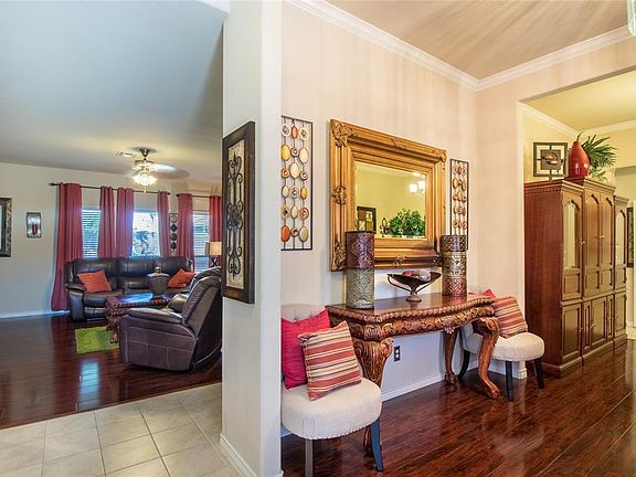 4th image of 5121 Crawfish Ln