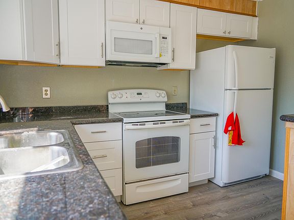 5th image of 4123 Deer Cross Way #1