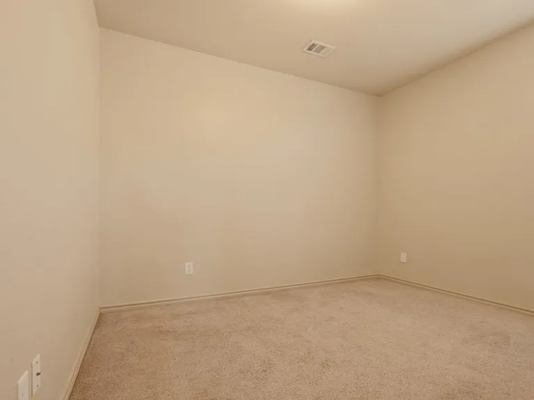 2016 Priscella Dr — Photo 4