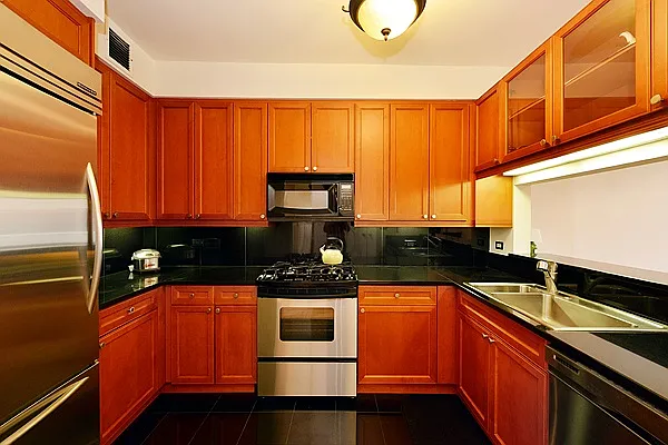 Sold by Nest Seekers International | media 5