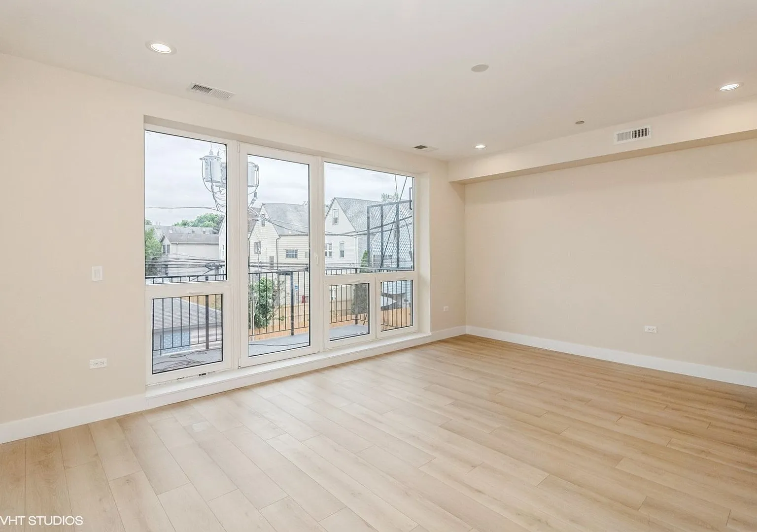 **50%-Off Move-In Fee If Move-In By 10/15/26** Irving Park 2-Bed / 2-Bath -- 2025 New Constructio... — Photo 3