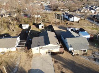 1033 S B St, Rogers, AR 72756