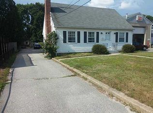 43 Tiogue Ave, West Warwick, RI 02893