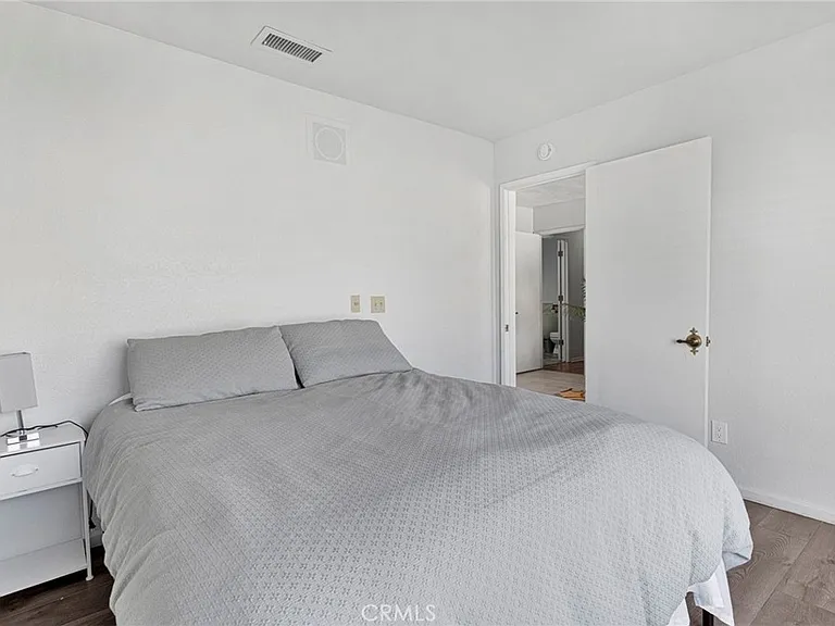 13915 Spring Valley Pkwy — Photo 24