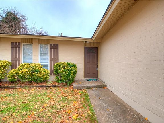 2nd image of 501 Annawood Dr