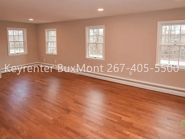 1022 Old Valley Forge Rd — Photo 4