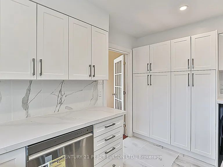 6 Blithfield Ave #MAIN — Photo 7