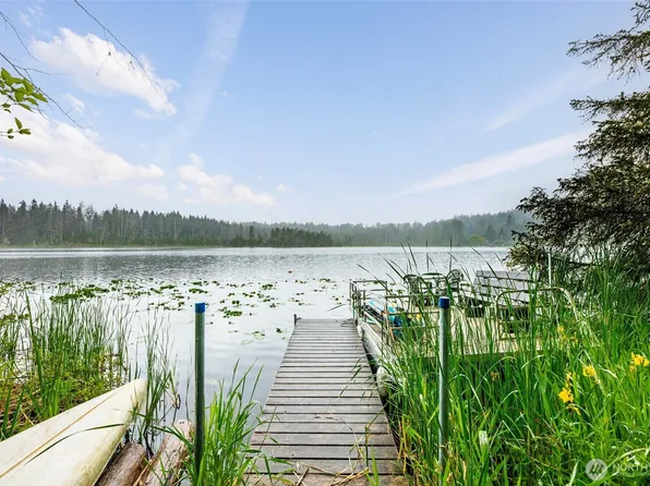 18603 E Spring Lake Drive SE, Renton, WA 98058