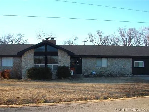 2401 Grandview Ave, Pawhuska, OK 74056
