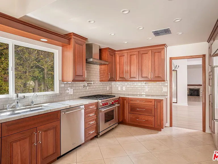 17309 Avenida De La Herradura — Photo 16