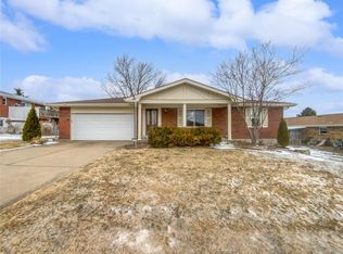 3209 Apple Dr, Saint Charles, MO 63301