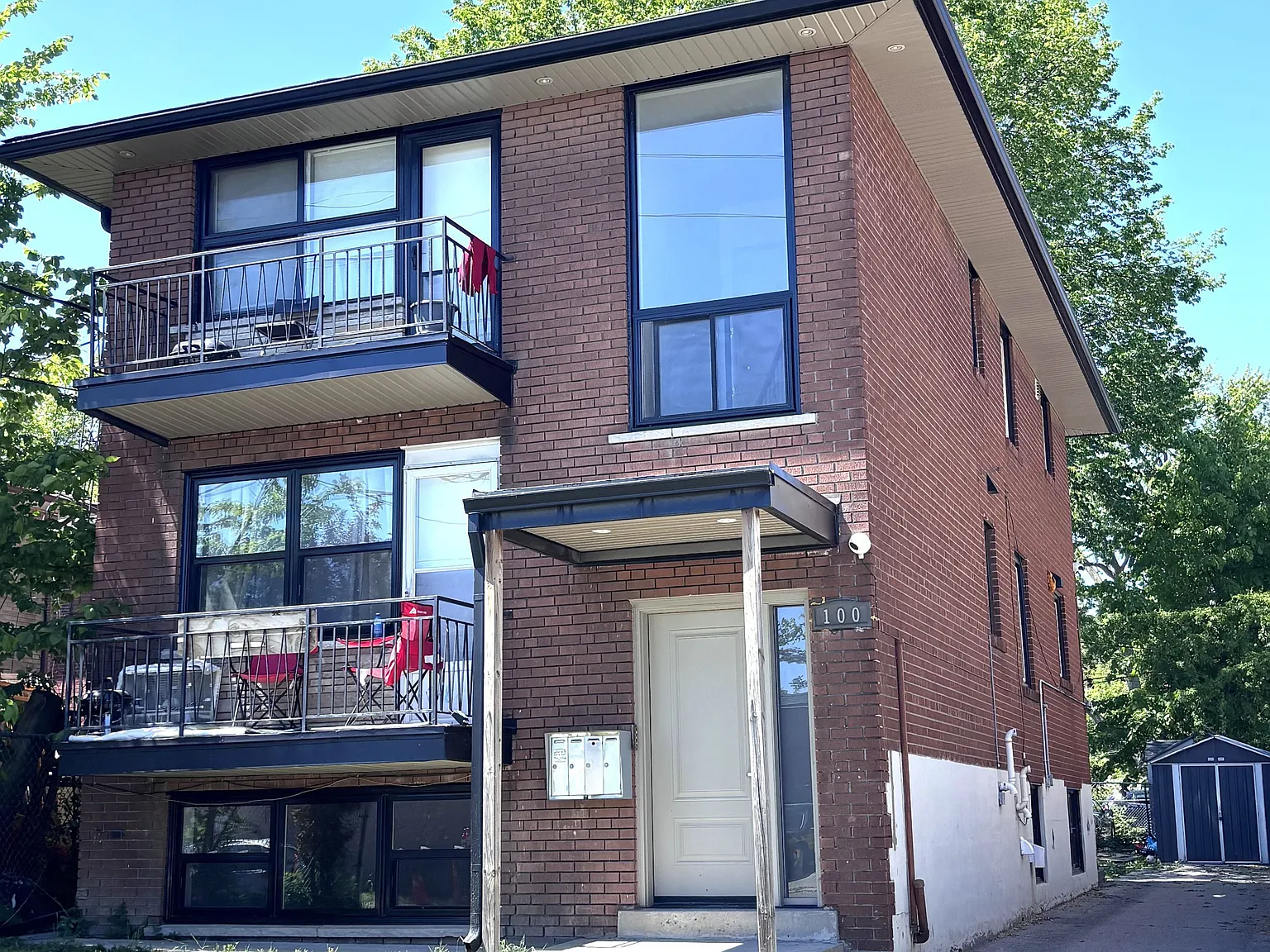 3 bed, $2,700 — Photo 1