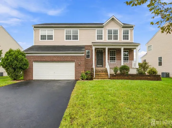 31 Saratoga Ln, Monroe Township, NJ 08831