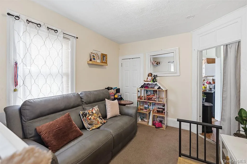 4 bed, 1191 sqft, $3,500 — Photo 4