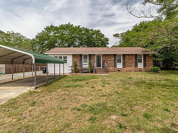 4th image of 160 Oak Circle Dr