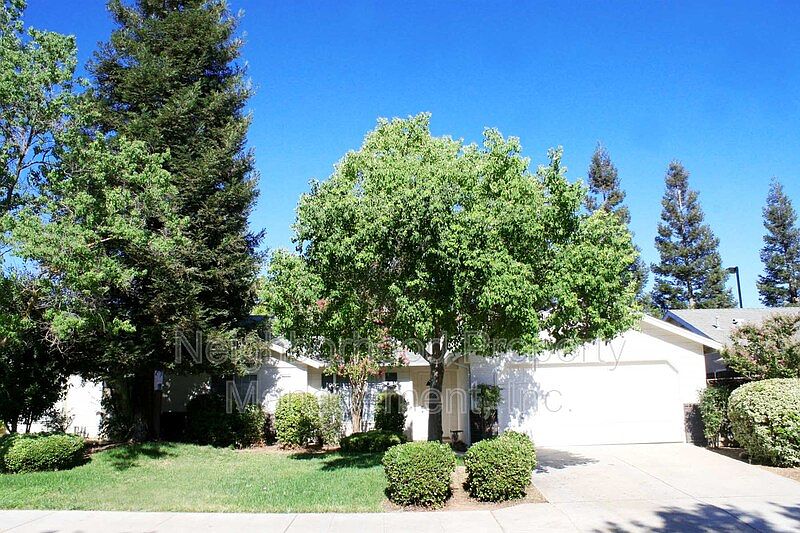 1st image of 6038 N Tracy Ave