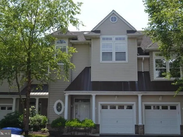 4 Sea Breeze Ct, Manahawkin, NJ 08050