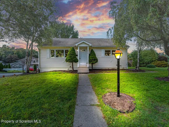 3822 Wylam Ave, Moosic, PA 18507